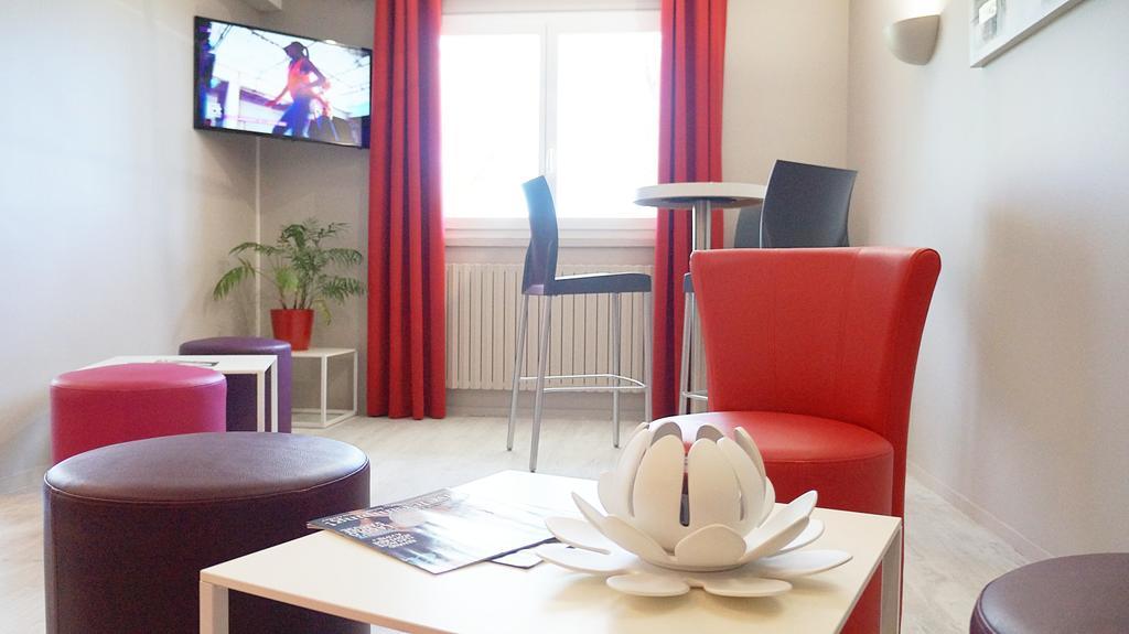 Hotel Robinson Auch Eksteriør billede