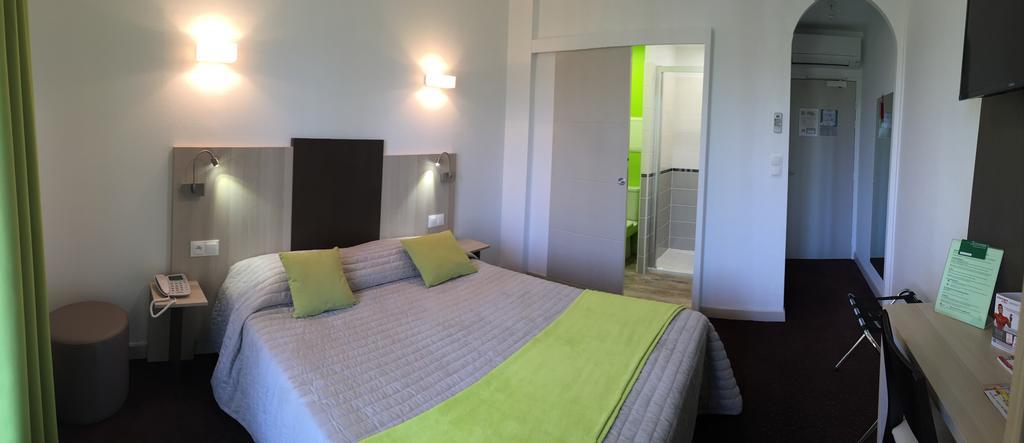 Hotel Robinson Auch Eksteriør billede