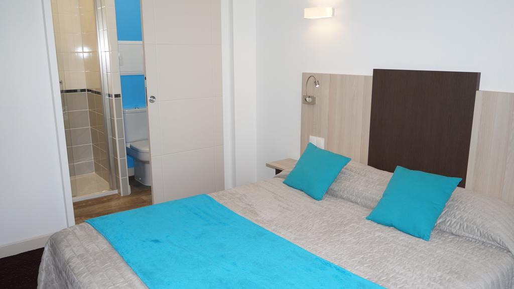 Hotel Robinson Auch Eksteriør billede