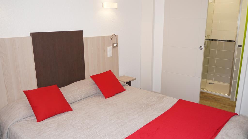 Hotel Robinson Auch Eksteriør billede