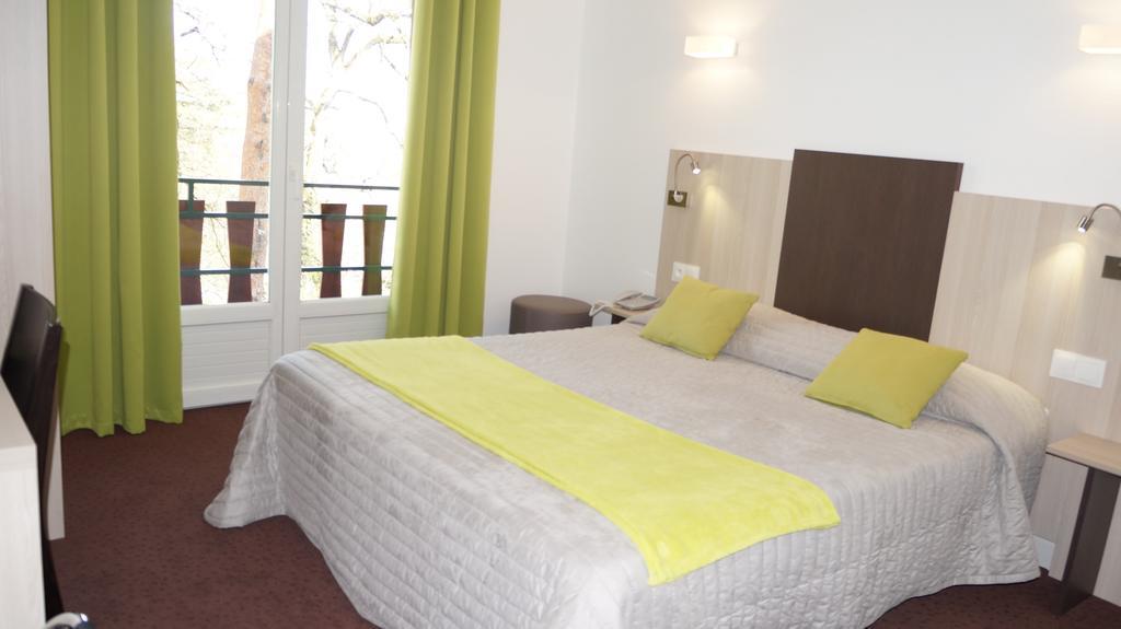 Hotel Robinson Auch Eksteriør billede