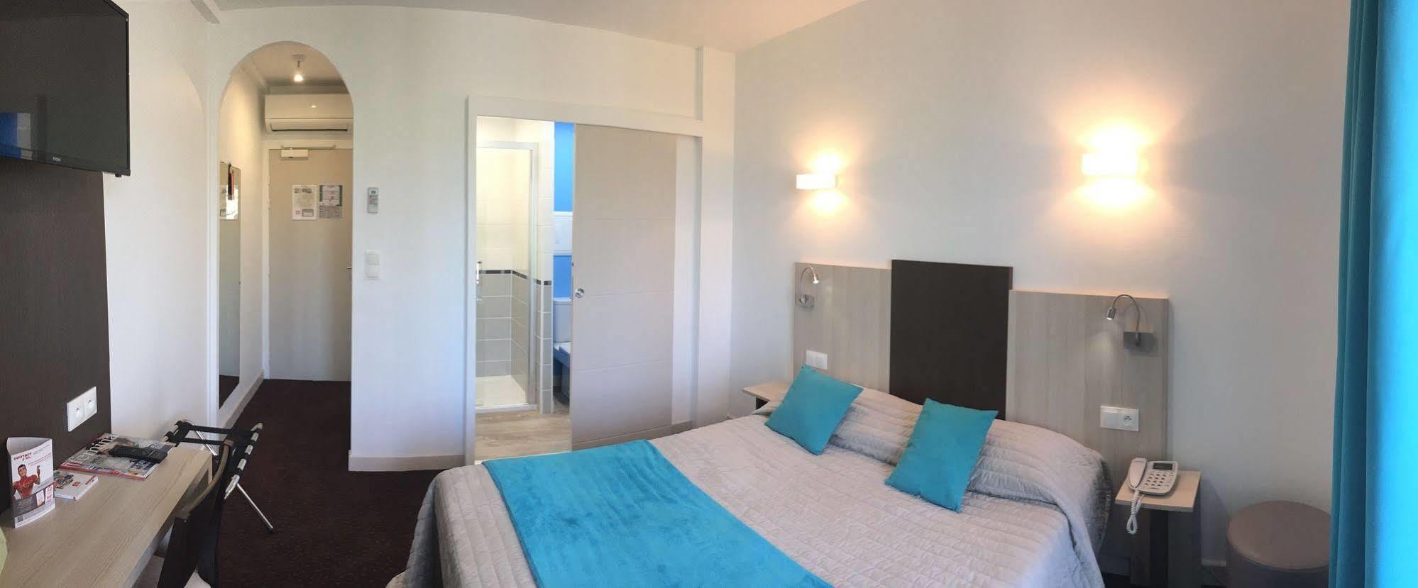 Hotel Robinson Auch Eksteriør billede